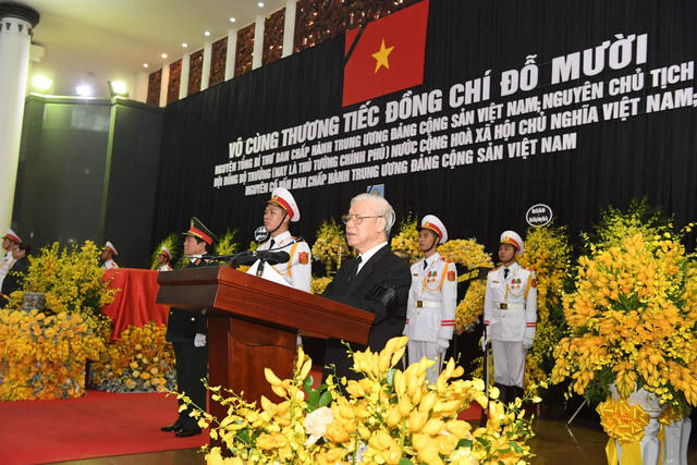 Tổng Bí thư Nguyễn Phú Trọng đọc lời điếu. (Ảnh: Dân trí)