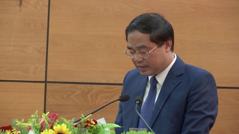 Đồng chí Trịnh Xuân Trường, Phó Bí thư Tỉnh ủy, Chủ tịch UBND tỉnh phát biểu tại kỳ họp.