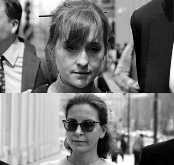 Allison Mack và Clare Bronfman hầu tòa ở New York hồi tháng 4/2019.