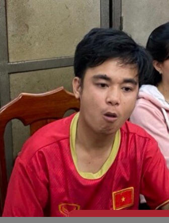 Đối tượng tại cơ quan công an