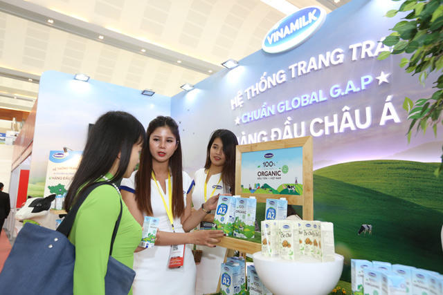 Vinamilk nhận bằng khen của Thủ tướng Ch&iacute;nh phủ về ph&aacute;t triển tam n&ocirc;ng bền vững