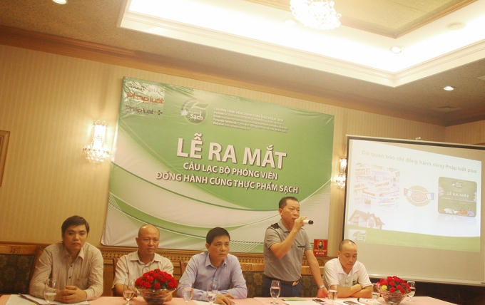 Nhà báo, TS. Đào Văn Hội - Tổng biên tập Báo Pháp luật Việt Nam chia sẻ thông tin tại buổi lễ ra mắt.