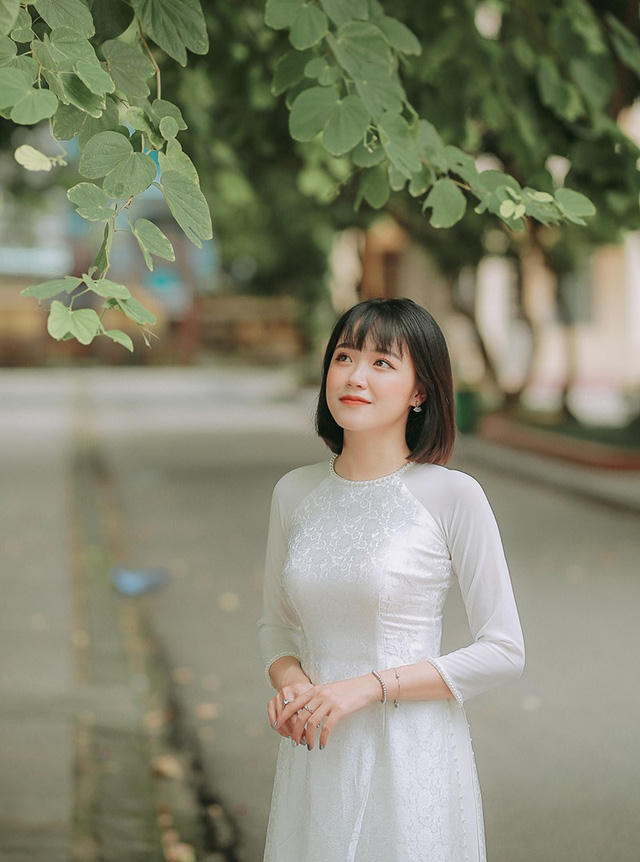 Tâm chia sẻ: “Thực ra từ cấp 3 đến nay em cũng đã có thể tự lo cho mình. Tính tự lập từ bé, cộng với việc kinh doanh bên cạnh thời gian đi học nên em đã quen với việc “trở thành người lớn” từ lâu rồi. Em khá tự tin vì mình đã có va chạm và kinh nghiệm để bước vào đời”.