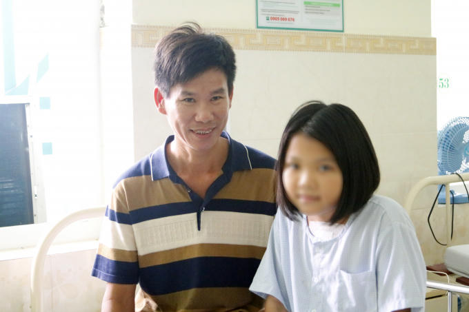 Mới 9 tuổi, em T. bị chứng suy tim do bị bệnh tim hiếm gặp.