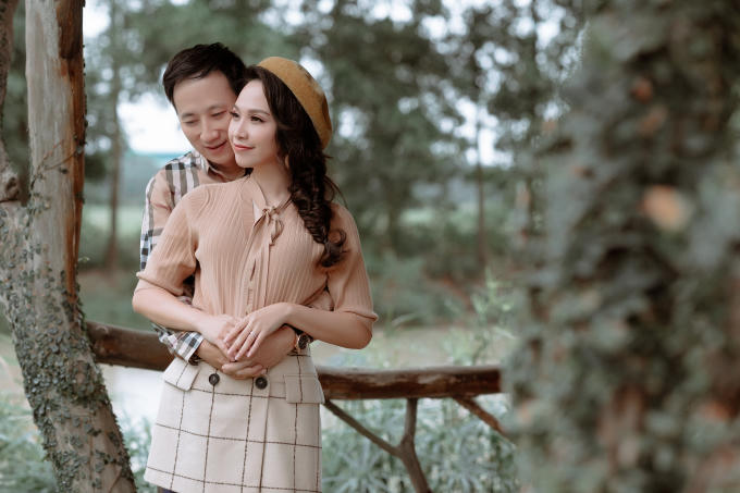 MC Mỹ Lan hiếm hoi khoe ảnh cùng chồng và hai con