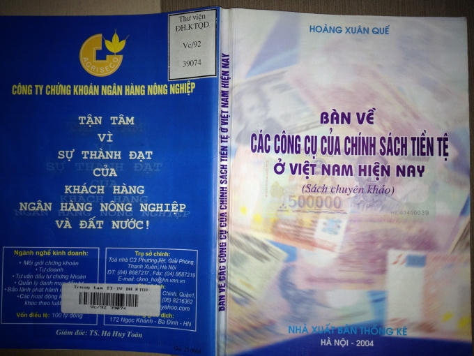 Bìa cuốn sách chuyên khảo có nội dung nguyên trạng từ Luận án bị tố cáo “đạo văn” của ông Hoàng Xuân Quế.