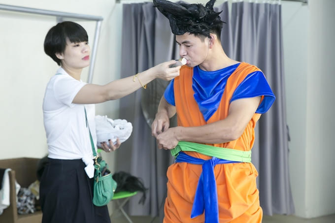 Bà xã Xuân Bắc chăm sóc tận tình cho chồng, giúp anh "chống đói".