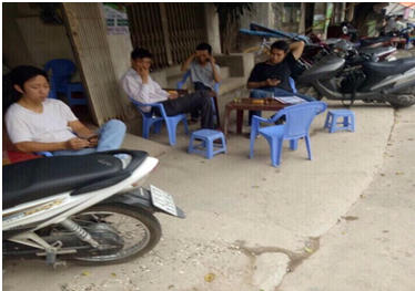 Nhiều môi giới tự do xuất hiện tại các dự án bất động sản tại Hà Nội.