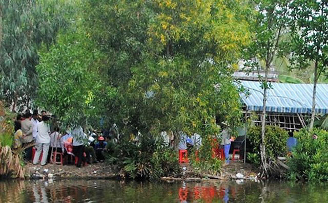 Đám tang của em X. (Ảnh: báo VOV)