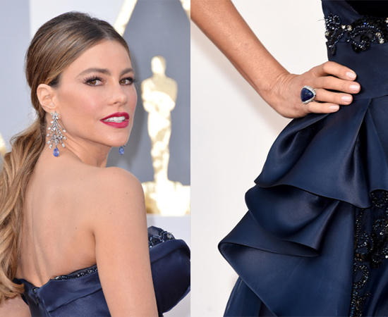 SOFIA VERGARA - TRANG SỨC LORRAINE SCHWARTZ  Sofia Vergara chọn đồ trang sức của nhà thiết kế Lorraine Schwartz bằng Sapphire xanh tone sur tone với chiếc đầm màu xanh lam đậm.