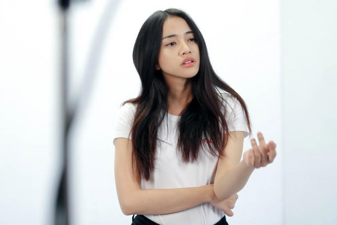 Cô gái tràn đầy sức sống, tươi trẻ Thiên Nga mang đến cho người xem nụ cười hạnh phúc khi chơi thể thể thao và tinh thần chiến thắng khi thực hiện ước mơ.