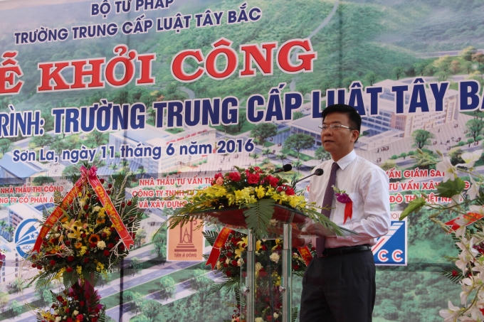 Bộ trưởng Lê Thành Long phát lệnh khởi công công trình.