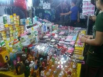 Thị trường mỹ phẩm tràn lan hàng giả, hàng nhái, hàng kém chất lượng (ảnh internet).