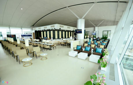 Phòng chờ hạng thương gia tại nhà ga quốc tế sân bay Tân Sơn Nhất, TP HCM. Ảnh: Lê Quân.
