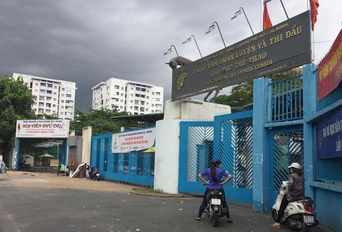 &nbsp;Khu đất rộng với tổng diện t&iacute;ch 260.164 m2 tại số 2 &ndash; 4 L&ecirc; Đại H&agrave;nh ở Quận 11 cũng được sở n&agrave;y cho c&aacute;c đơn vị trực thuộc k&yacute; hợp đồng hợp t&aacute;c kinh doanh với 16 tổ chức, c&aacute; nh&acirc;n kinh doanh với rất nhiều ng&agrave;nh nghề kh&aacute;c nhau với phần lớn diện t&iacute;ch hơn 40.000 m2.