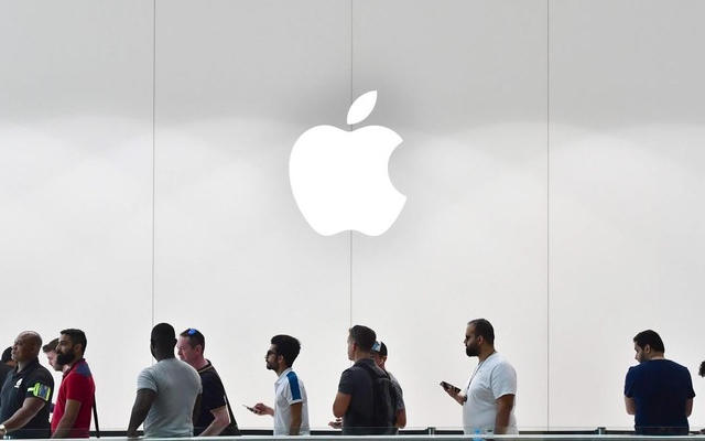 Nhà đầu tư lãi bao nhiêu nếu mua 1.000 USD cổ phiếu Apple cách đây 10 năm?