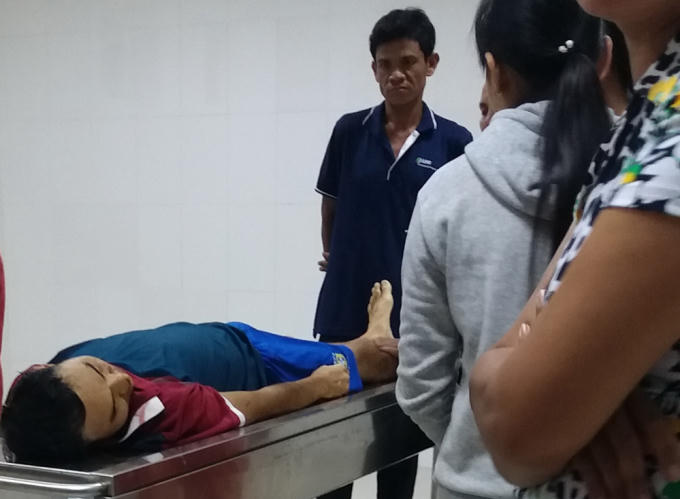 Thi thể anh Lê Kim Chuông tại nhà xác Bệnh viện Đa khoa tỉnh Sóc Trăng