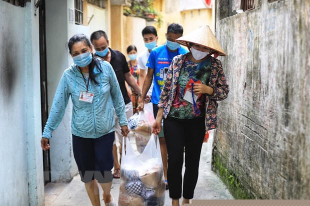 Nhung tam long hao tam danh cho nguoi dan 'xom chay than' mua dich hinh anh 8