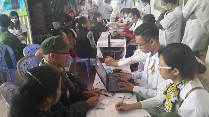 Ng&agrave;y Quốc tế Người khuyết tật: Kh&aacute;m, tư vấn chữa bệnh tại trung t&acirc;m nh&acirc;n đạo T&amp;amp;T