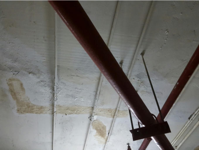 Hầm chung cư Nam Đô 609 Trương Định vẫn tiếp tục bị thấm, dột tứ tung sau nhiều lần khắc phục.