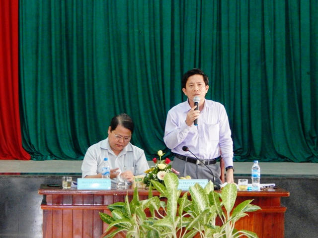 Chánh văn phòng Tỉnh uỷ Quảng Nam Trần Nam Hưng (đứng). Ảnh: tamky.gov.vn.