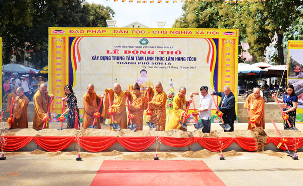 Tổ chức lễ động thổ xây dựng trung tâm tâm linh Trúc Lâm Hàng Tếch (TP Sơn La).