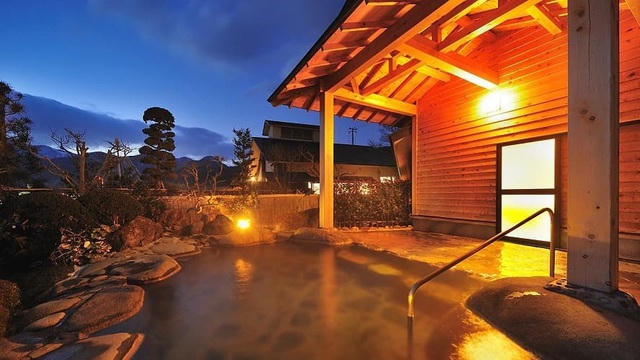 Onsen Naruko nổi danh với các suối nước nóng có tính chữa lành. Ảnh: Livejapan