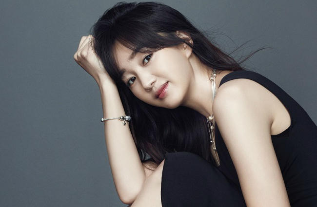 Byun Ji Sook (Soo Ae).