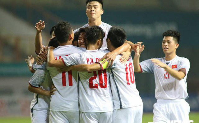 Olympic Việt Nam lần đầu tiên trong lịch sử vào bán kết môn bóng đá nam Asiad.