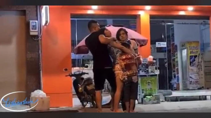 Đối tượng thời điểm khống chế con tin