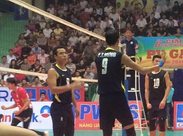 Các đội nam vẫn đang tranh giành vé tham dự Cúp Hùng Vương. (Ảnh: Đinh Hồng Hà)