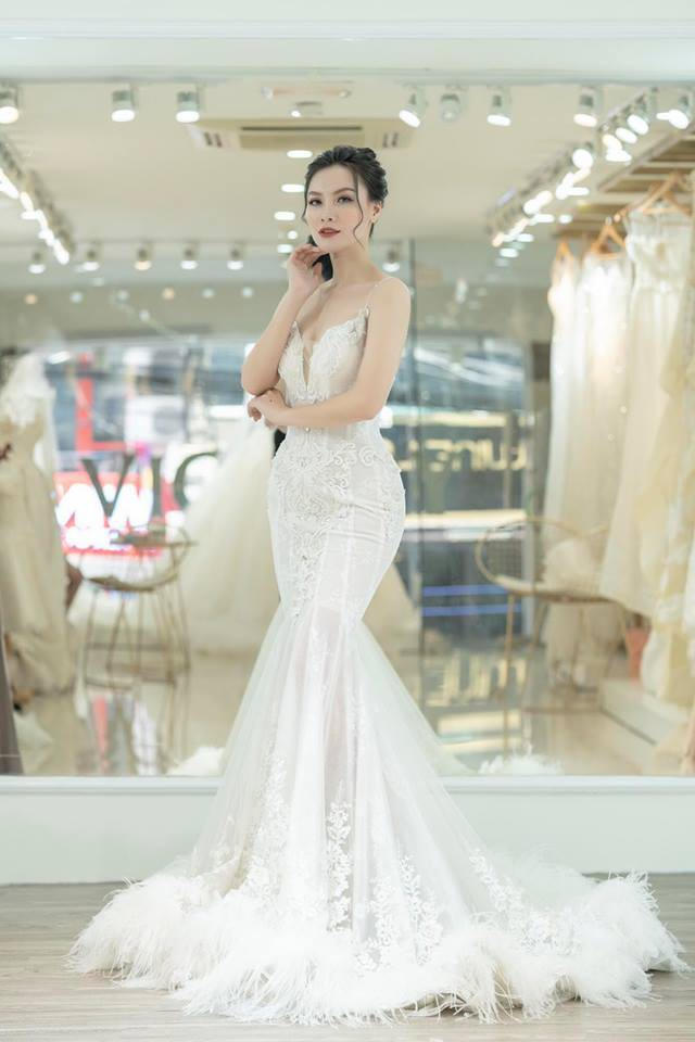 Không đọ ngực “khủng”, mỹ nhân Việt nào sở hữu vòng eo nhỏ nhất?