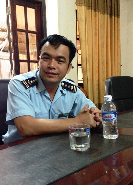 Ông Nguyễn Hồng Lĩnh - Chi cục trưởng chi cục Hải quan cửa khẩu quốc tế Cầu Treo: "Chúng tôi chờ đợi Khu liên hợp hoàn thành từ rất lâu rồi".