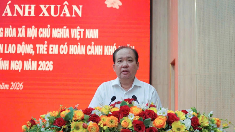 Phó Chủ tịch Thường trực UBND tỉnh AnGiang Nguyễn Thanh Phong phát biểu