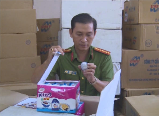 Số pháo lậu được nguy trang tinh vi.