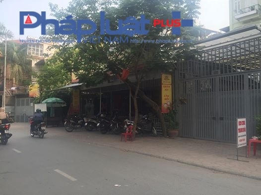 Theo ông Tiêu phản ánh, quán bia số này là do bà Đoàn Thị Hương Anh lấn chiếm nhưng không bị xử lý.
