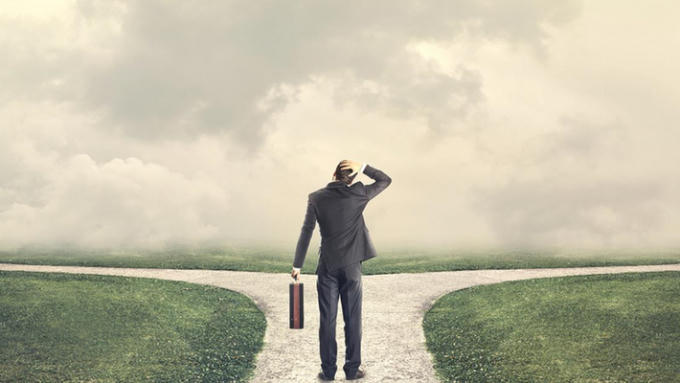 "Hoặc", có nghĩa ứng viên đảm bảo được một trong những điều kiện song song. "Và", quy định đã trở nên chặt chẽ hơn khi ứng viên phải đảm bảo đồng thời các điều kiện đó."Hoặc", có nghĩa ứng viên đảm bảo được một trong những điều kiện song song. "Và", quy định đã trở nên chặt chẽ hơn khi ứng viên phải đảm bảo đồng thời các điều kiện đó.