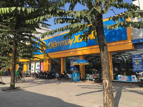 Một loạt siêu thị điện máy đang hoạt động tại lô đất này