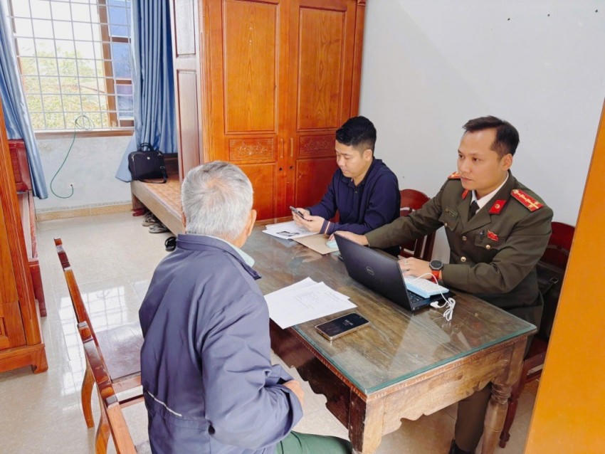 Ông N.V.K bị xử phạt 7,5 triệu đồng vì đăng bài viết xuyên tạc, sai sự thật trên facebook. Ảnh: Công an Quảng Trị