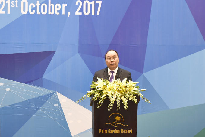 Thủ tướng Nguyễn Xuân Phúc phát biểu tại hội nghị.