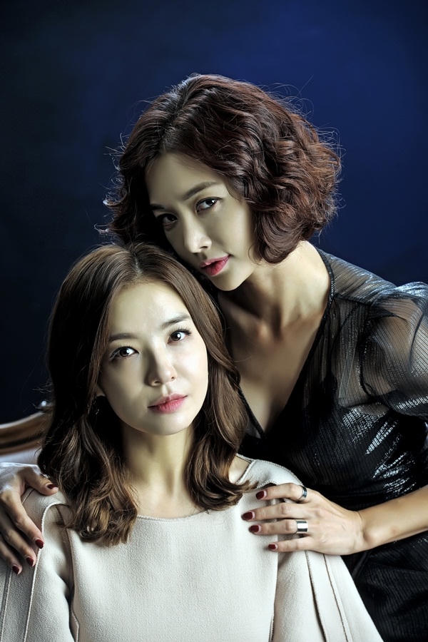 D&agrave;n diễn vi&ecirc;n đ&igrave;nh đ&aacute;m xứ Kim Chi