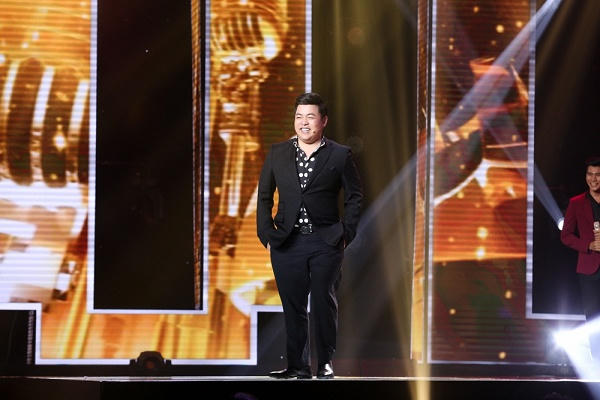 Thần tượng Bolero 2017 tập 5: “Chết cười” với màn đọ catwalk của 4 HLV với hotboy 1m8