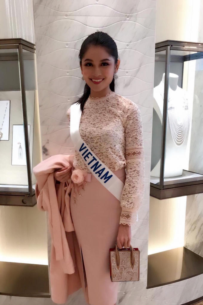 Đây là giải thưởng đầu tiên mà Thuỳ Dung nhận được tại Miss International 2017