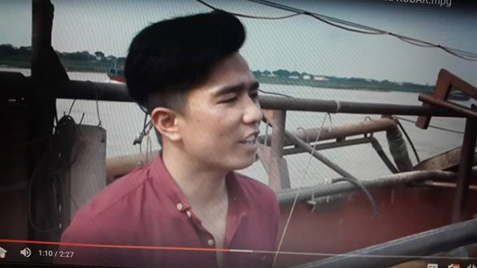 Một lái tàu khác.