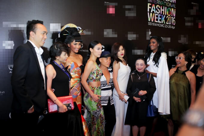 Một số hình ảnh của Trương Thị May và Sessilee Lopez trong đêm Vietnam Internation Fashion Week.