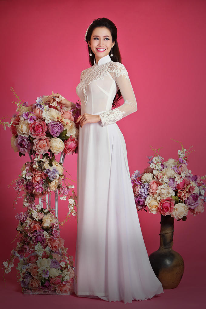 Đương kim Miss Photo 2012 Phan Thu Quyên.