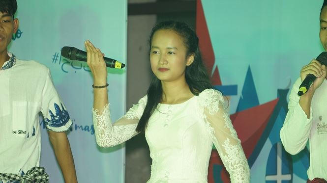 Sinh viên quốc tế tại trường ĐH Bách khoa Hà Nội với tiết mục văn nghệ của mình