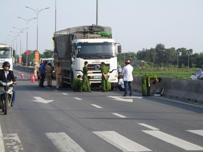 Hiện trường vụ tai nạn khiến cụ ông chết thảm.