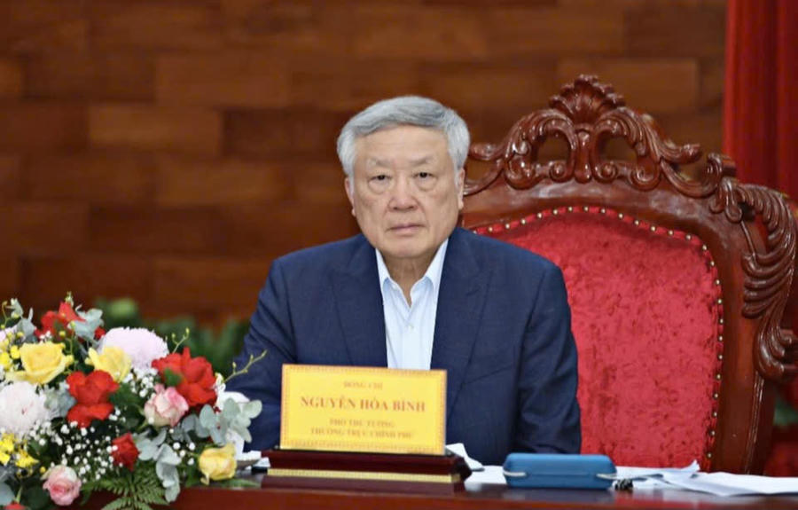 Phó Thủ tướng Thường trực Chính phủ Nguyễn Hòa Bình tại buổi làm việc với tỉnh Lâm Đồng về tháo gỡ khó khăn, vướng mắc các dự án tồn đọng trên địa bàn. Ảnh: Báo Lâm Đồng