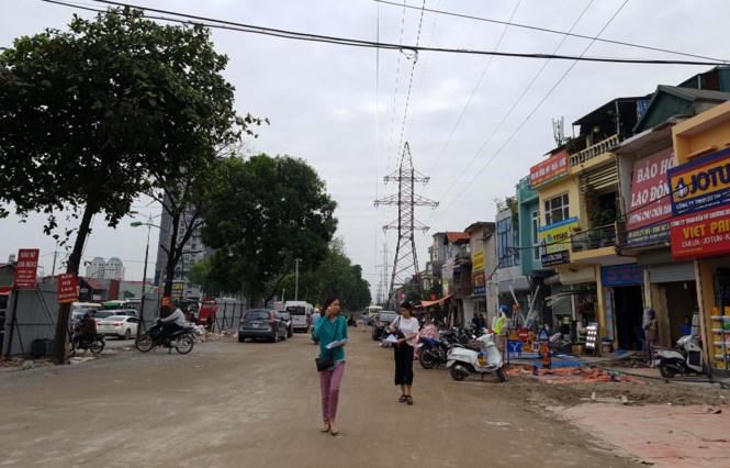 &lsquo;C&ograve;' bắt tay 'thổi' gi&aacute; đất ở phố dời c&acirc;y xanh H&agrave; Nội